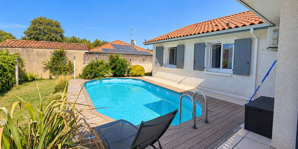 maison à ST PIERRE DU MONT (40280)